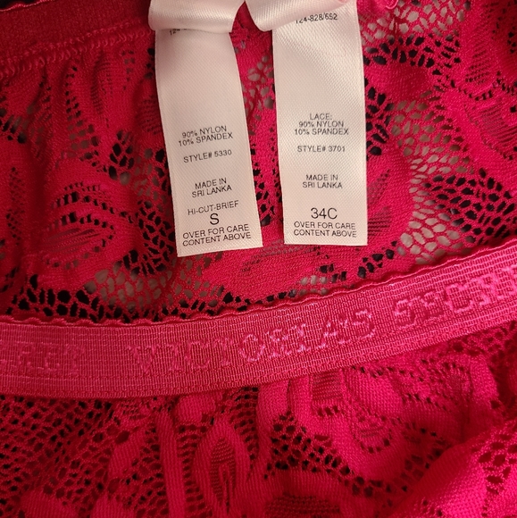 New Vtg Victoria's Secret Signature Lace Bra/ Panty Set 34C/sm - Picture 9 of 11